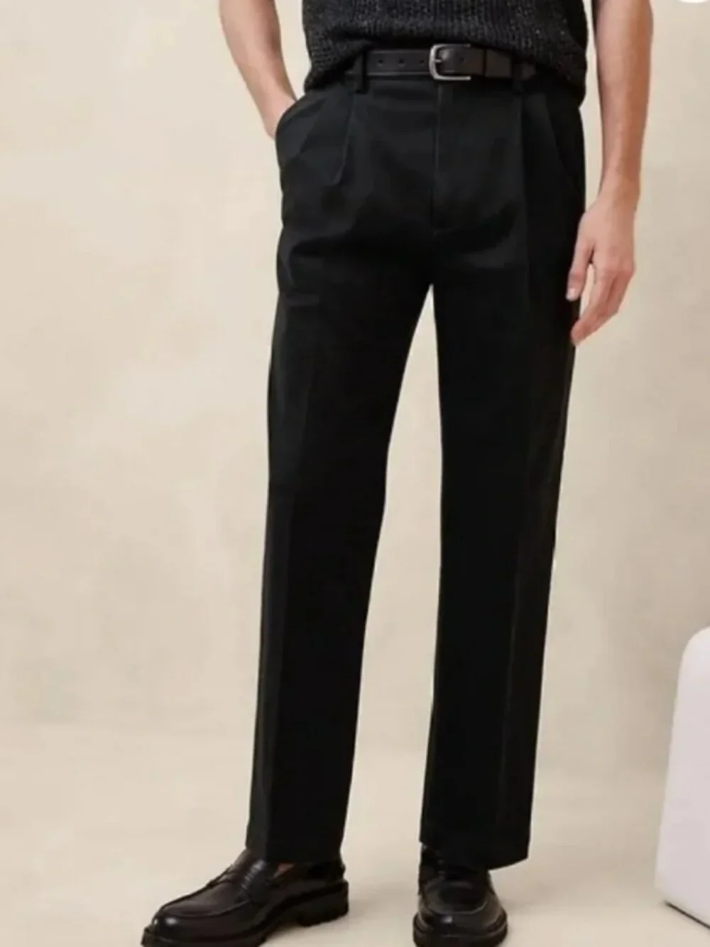 Banana Republic Men's Hi-Rise Tapered Leg Pleated Front Trouser Pant in Navy